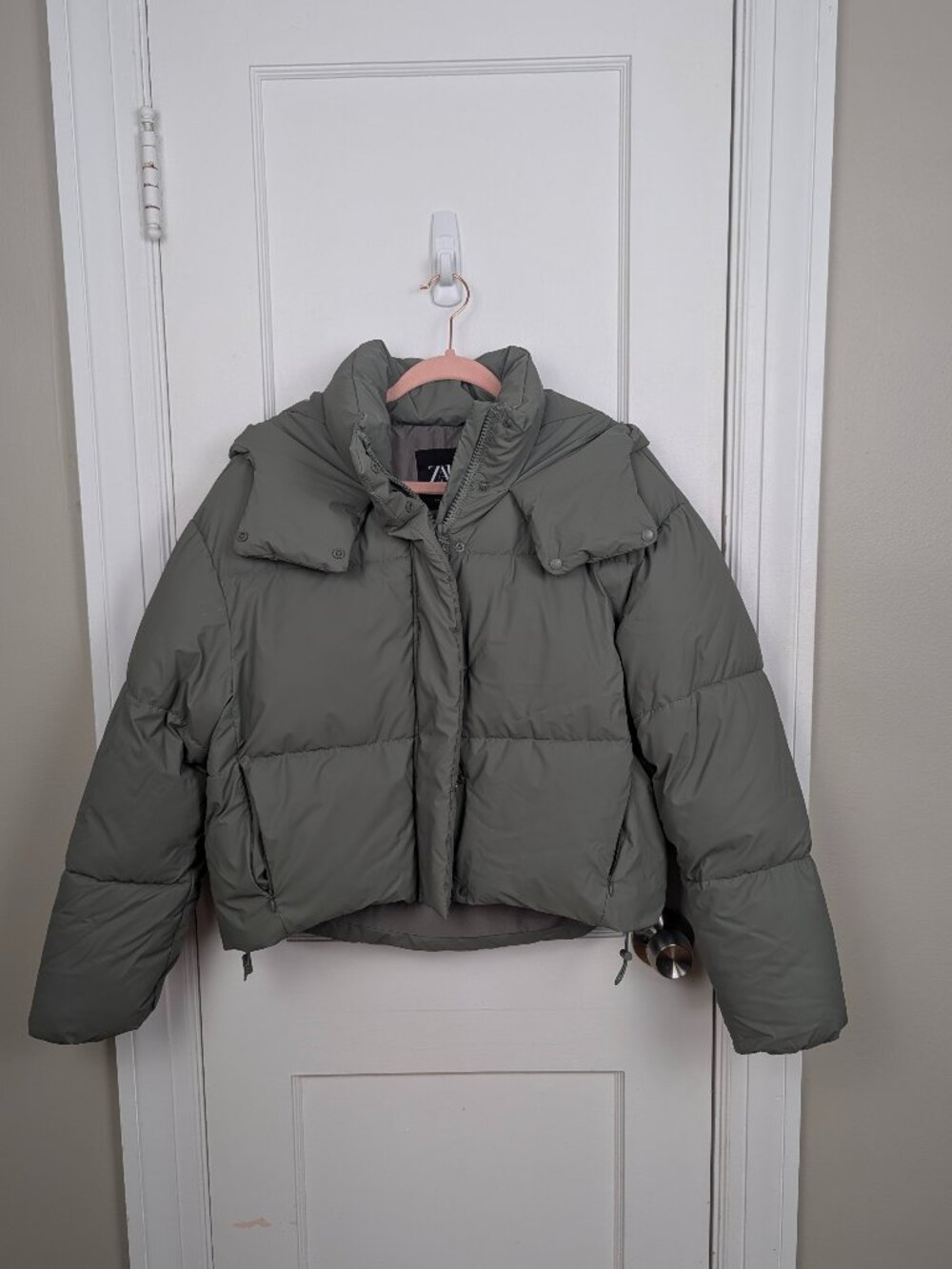 Zara Rubberized Puffer Jacket – Olive/Sage Green | Size S